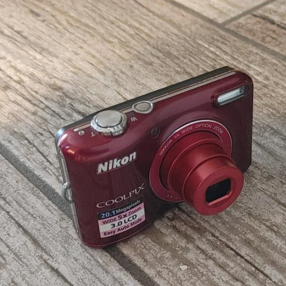 NIKON COOLPIX L28 Digital Camera 5x zoom SD Card included
